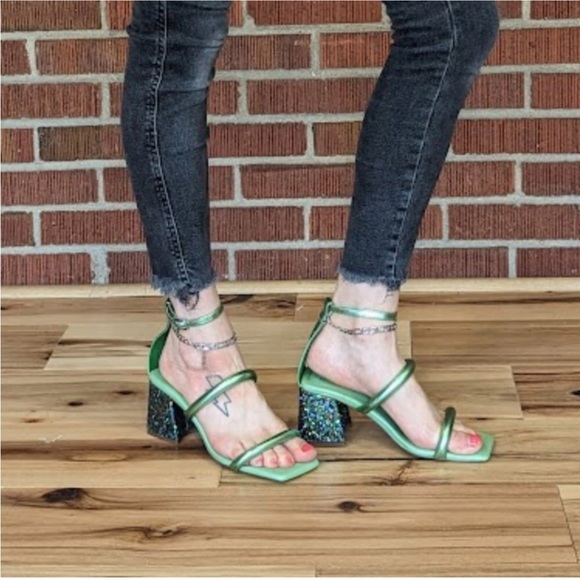 Free People Parker Chain Heel Green Metallic Strappy Sandal Shoe Glitter - Picture 14 of 16